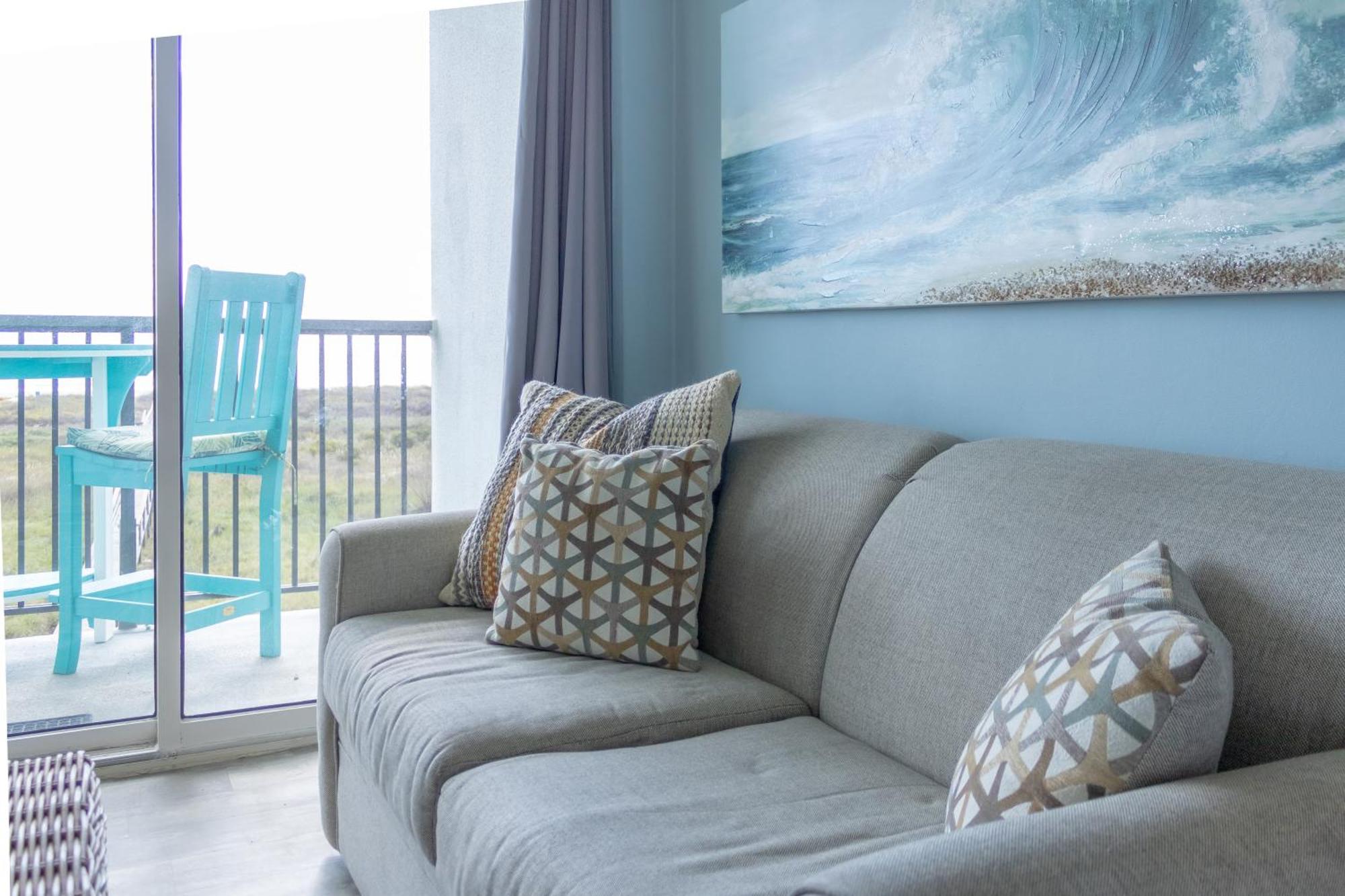 Islander East Apartment *