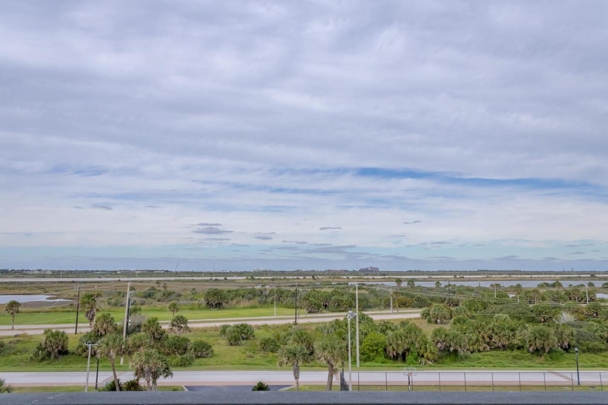 Islander East * Galveston