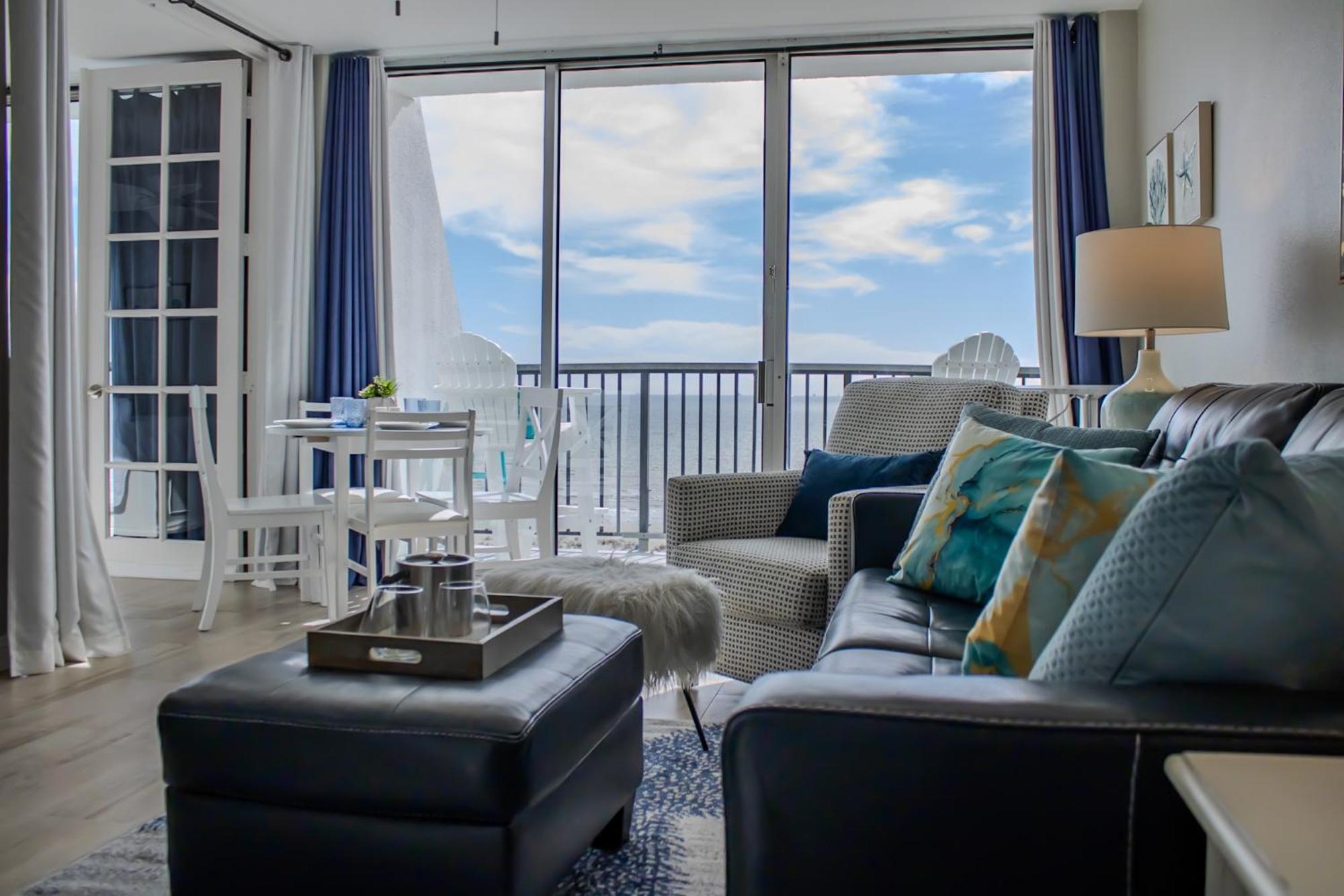 Islander East Apartment *